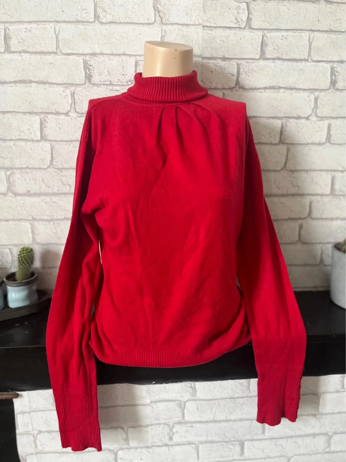 Pull rouge col roulé – Taille 42/44